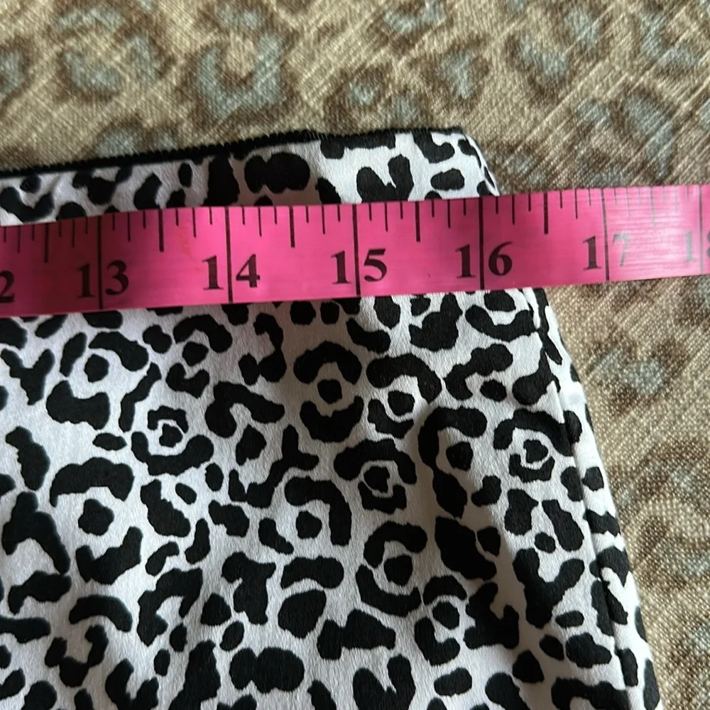 EUC WHBM Black White Leopard Print Pencil Skirt | Size 6